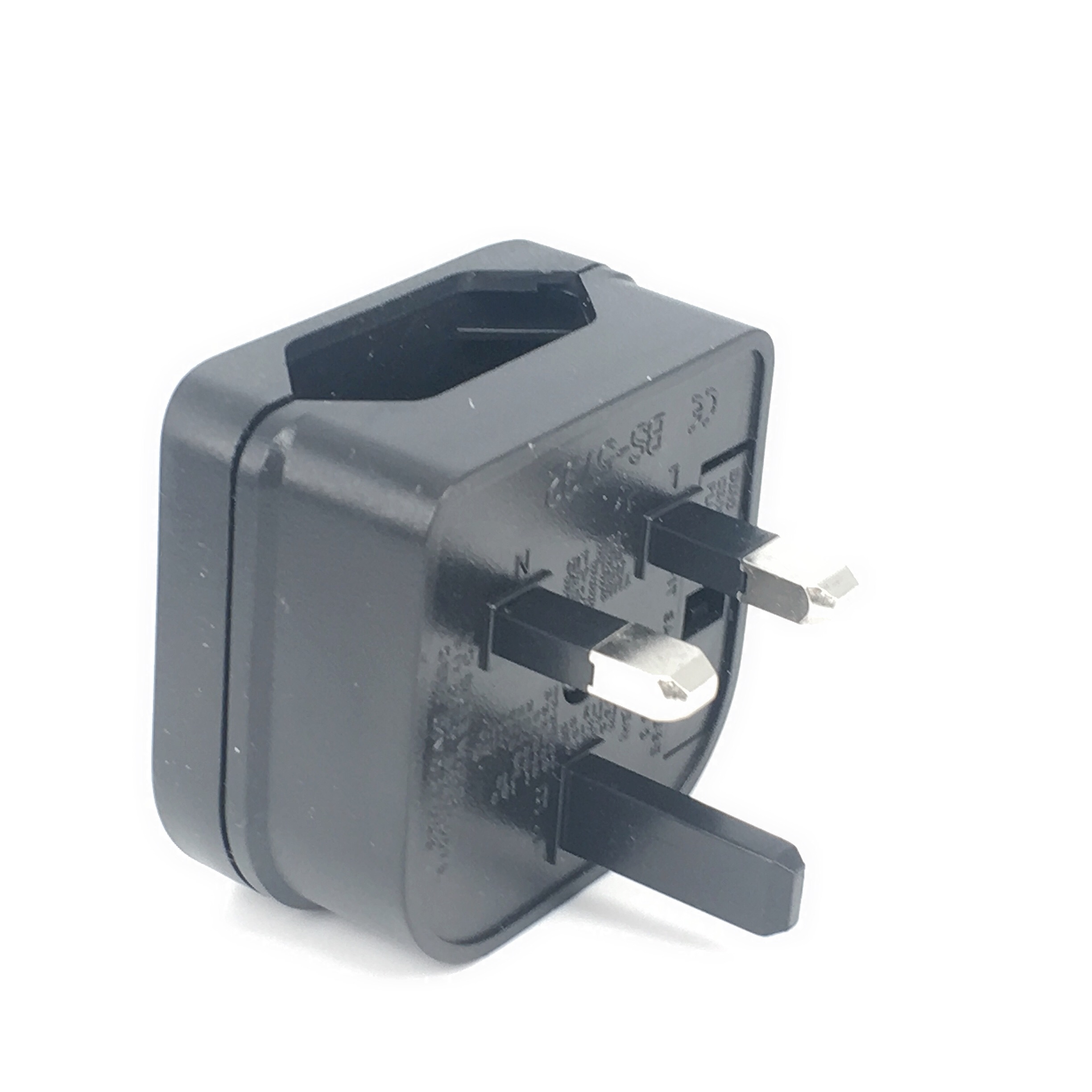 Adaptador de Tomada de Viagem  - Women Accessories In Uk avaliação e preço