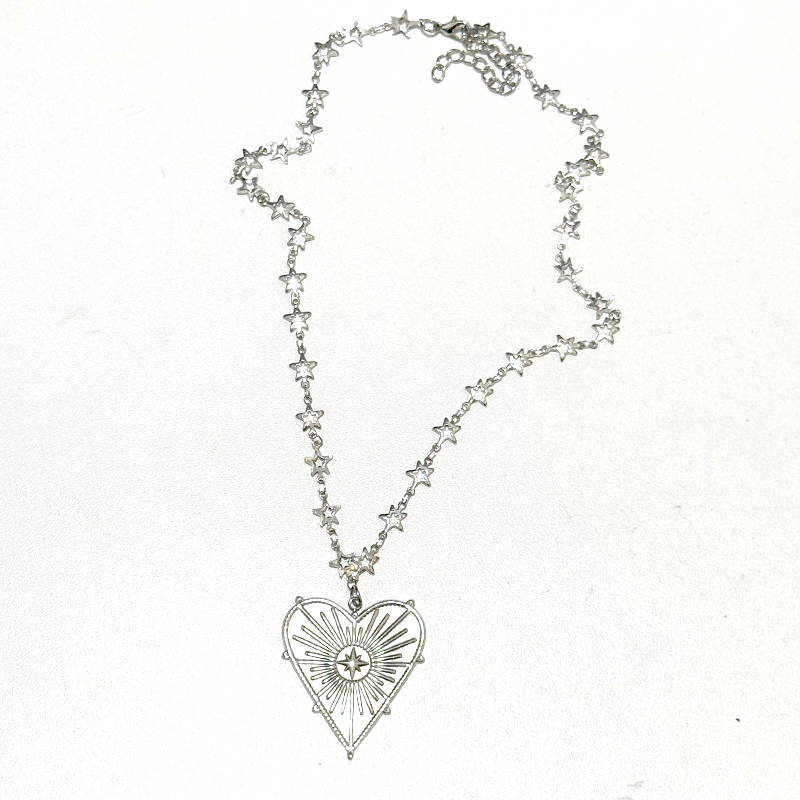 Colar com Pingente de Coração  - Women'S Accessories In The 90S avaliação e preço
